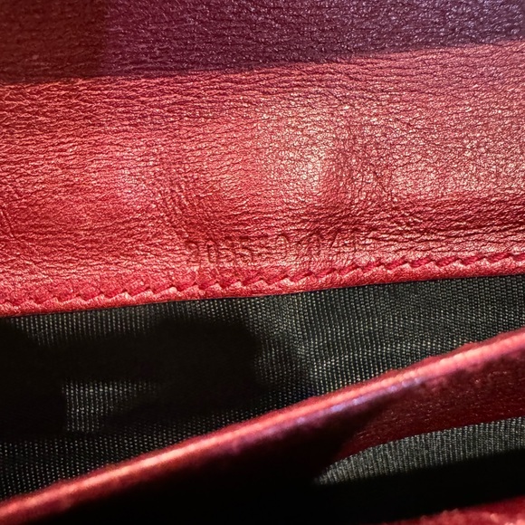 Authentic Gucci Guccisima wallet - Picture 5 of 13